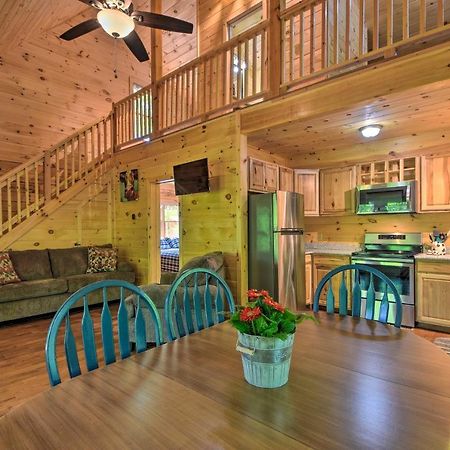 Murphy Cabin With Spacious Deck And Forest Views! Kültér fotó