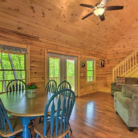 Murphy Cabin With Spacious Deck And Forest Views! Kültér fotó
