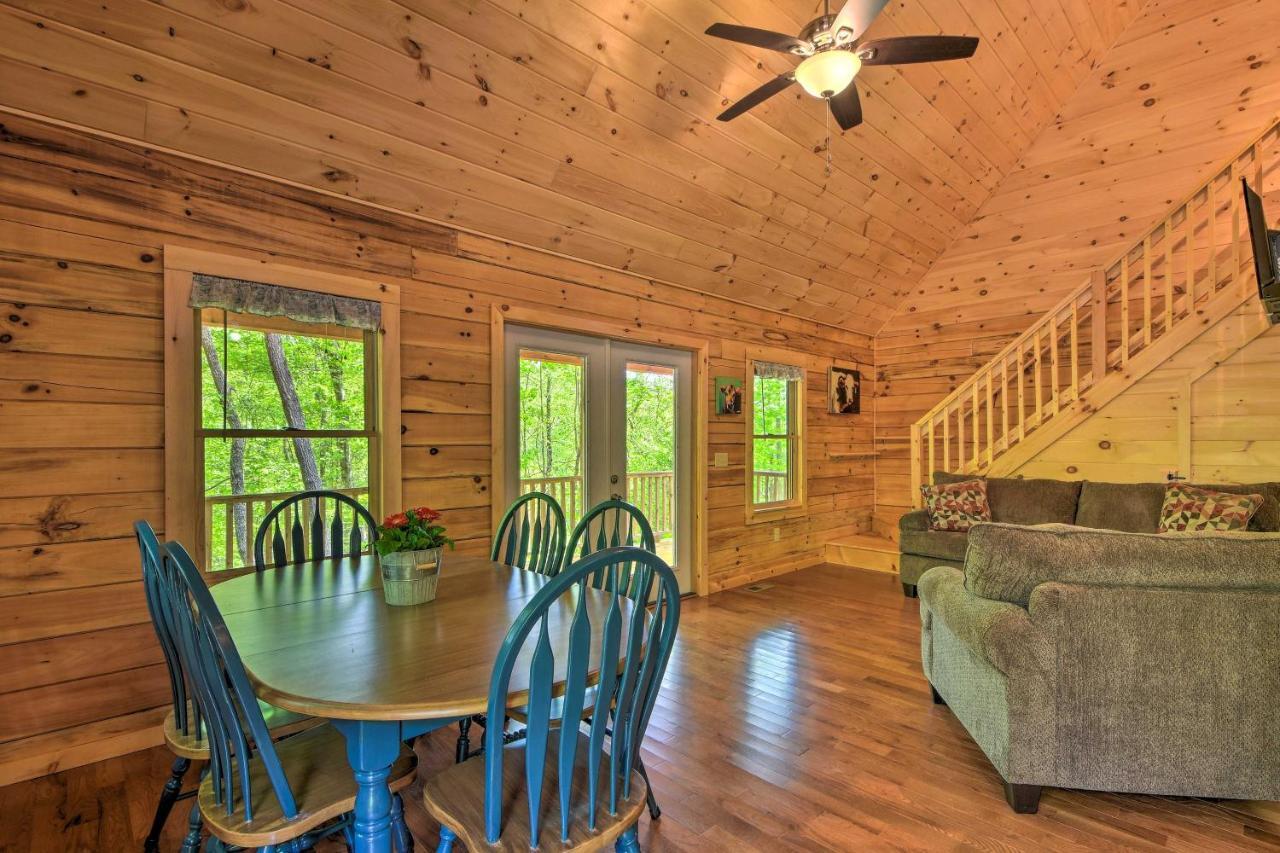 Murphy Cabin With Spacious Deck And Forest Views! Kültér fotó