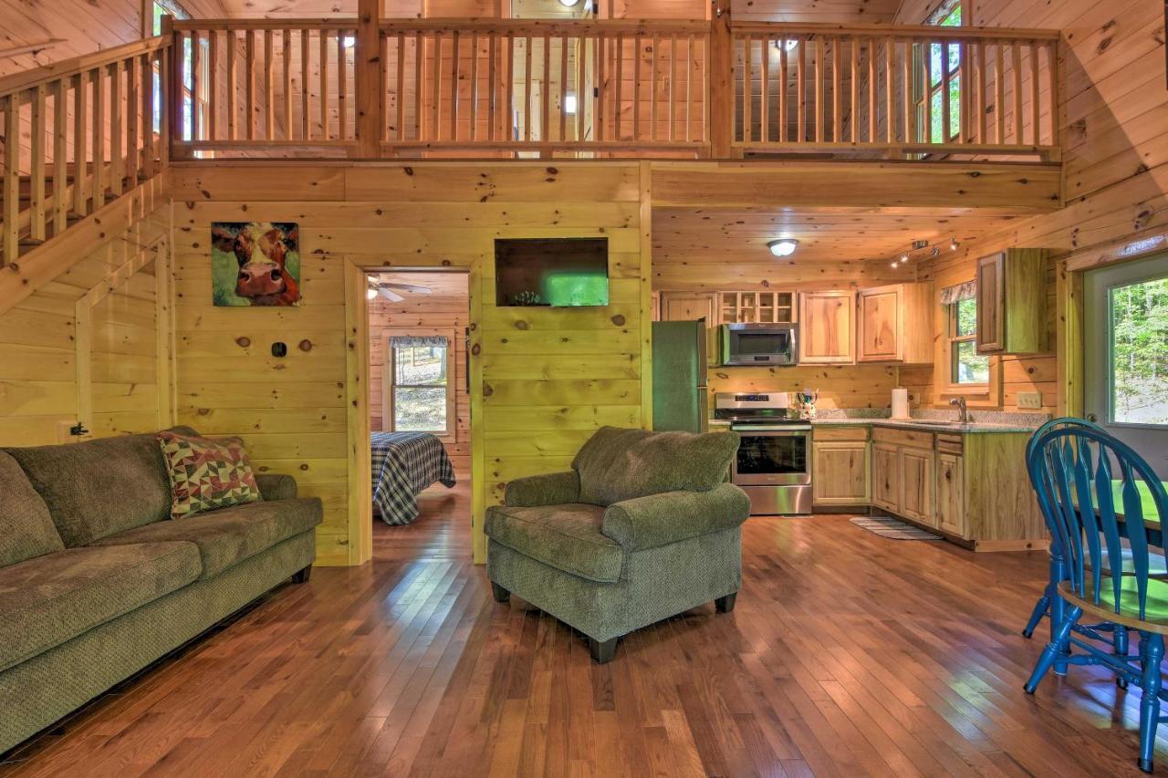 Murphy Cabin With Spacious Deck And Forest Views! Kültér fotó